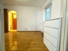 Drumul Taberei, Piata Moghioros